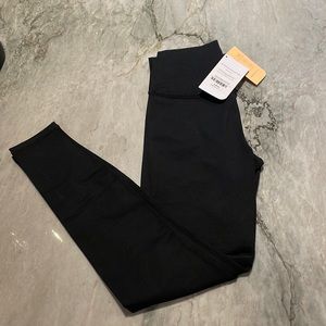 NWT Fabletics leggings medium - tall